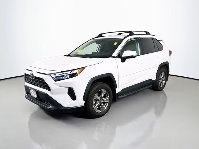 Used 2024 Toyota RAV4 XLE w/ Convenience Package image 2