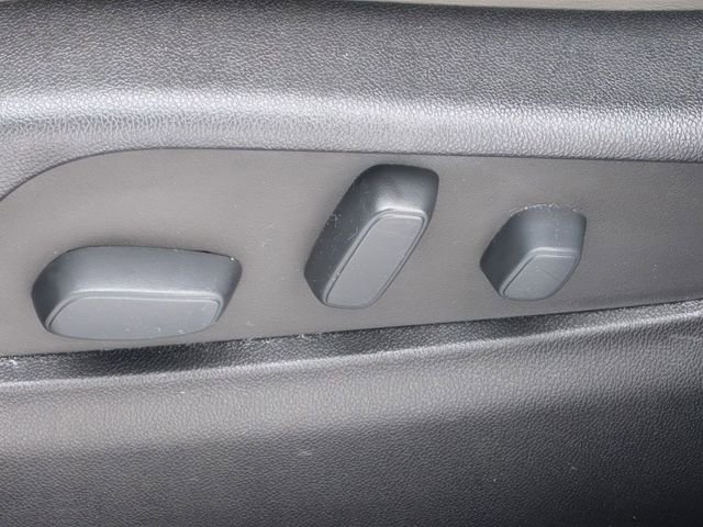 Used 2022 Cadillac XT4 Premium Luxury w/ Cold Weather Package image 13