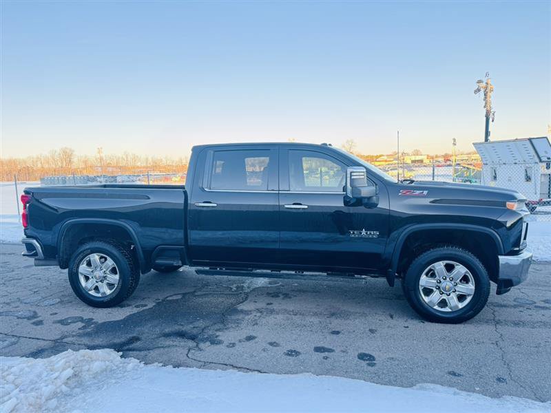 Used 2020 Chevrolet Silverado 2500 LTZ w/ LTZ Texas Edition AWD/4WD image 4