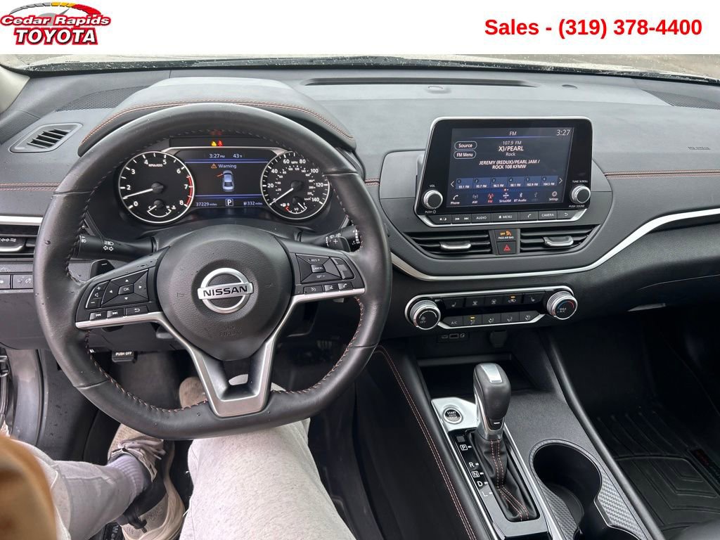 Used 2022 Nissan Altima 2.5 SR w/ Midnight Edition Package image 16