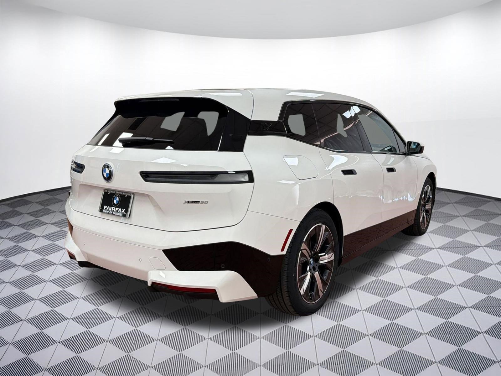 Certified 2023 BMW iX xDrive50 w/ Premium Package image 9