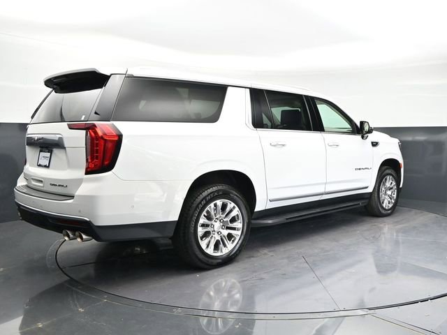 Used 2024 GMC Yukon XL Denali w/ Advanced Technology Package AWD/4WD image 5