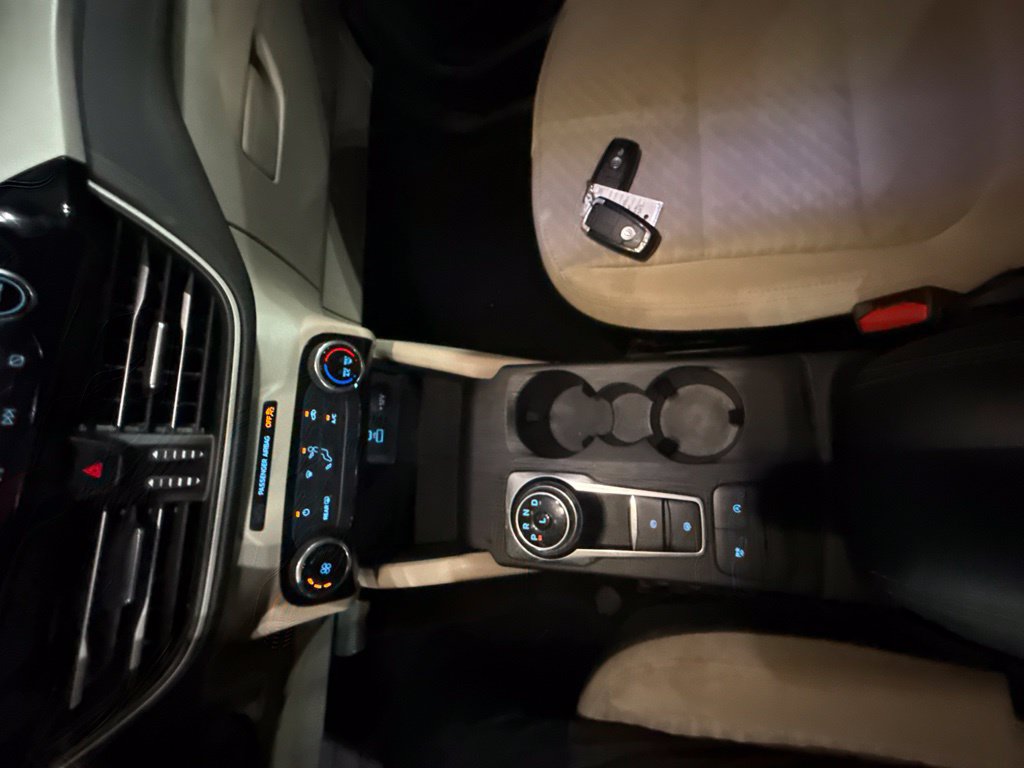 Used 2022 Ford Escape SE FWD image 17