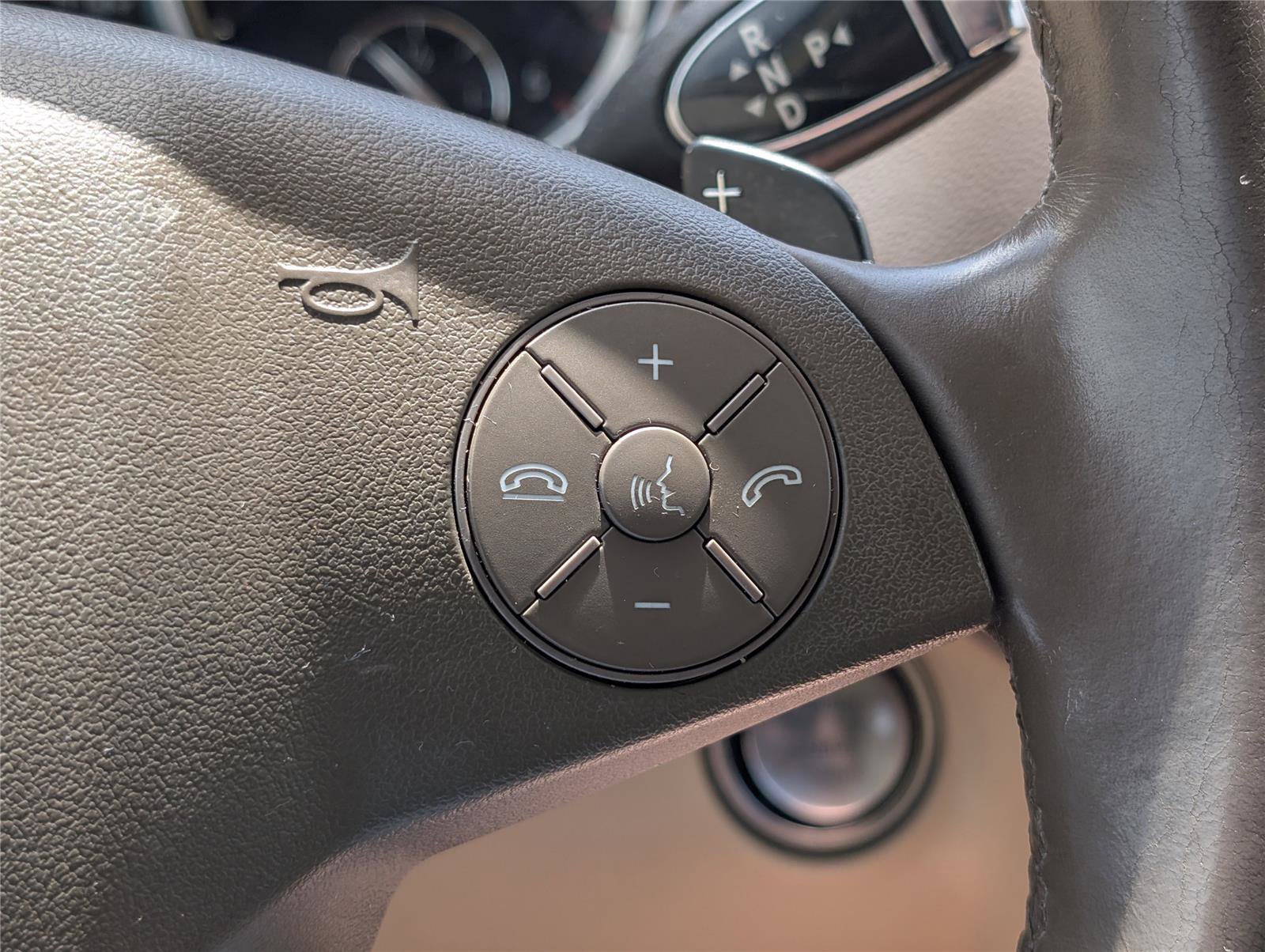 Used 2012 Mercedes-Benz GL 320 BlueTEC 4MATIC image 21