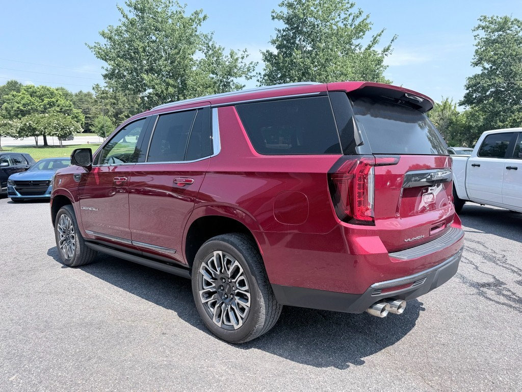 Used 2023 GMC Yukon Denali Ultimate AWD/4WD image 7