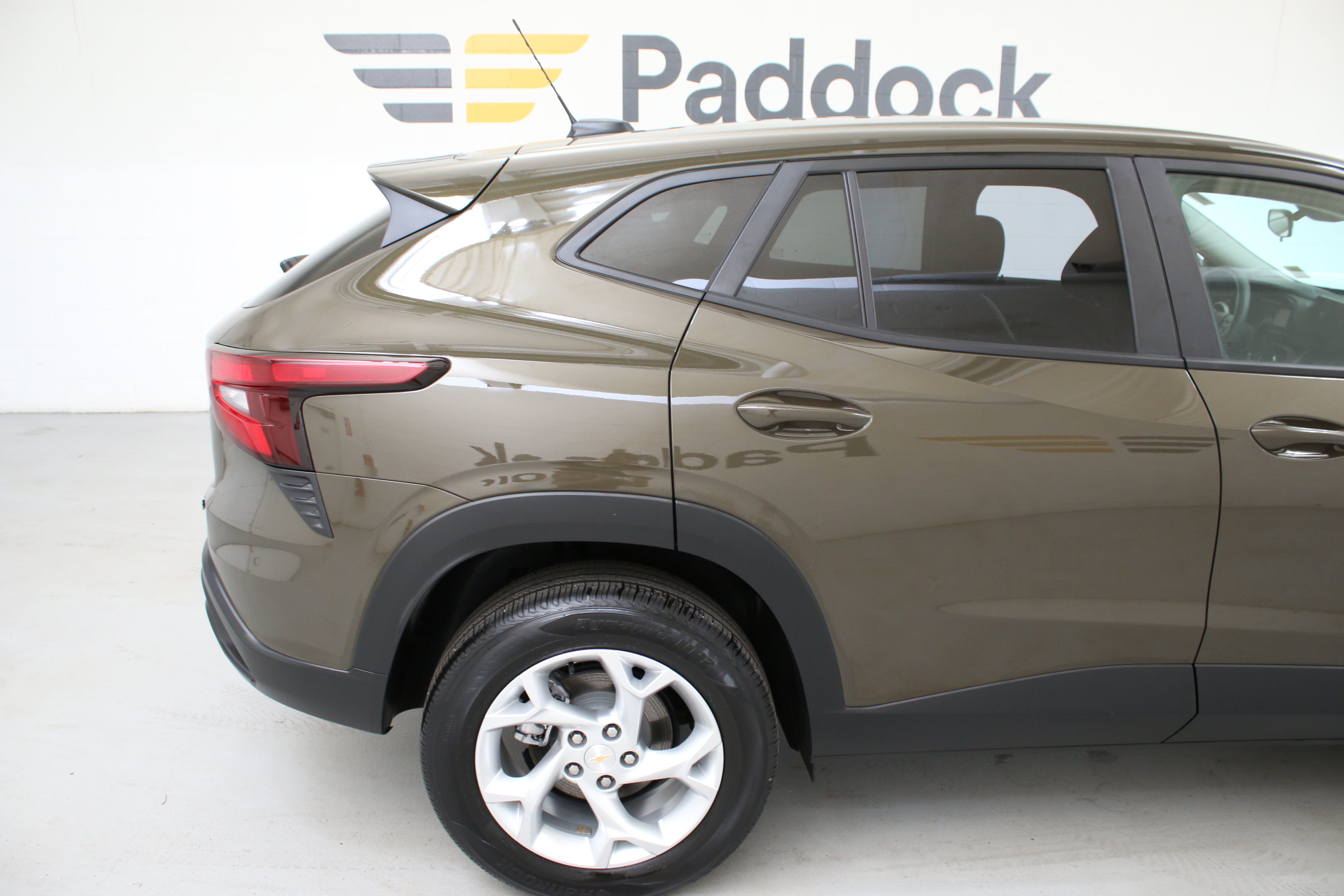 Used 2024 Chevrolet Trax LS w/ LS Convenience Package FWD image 9