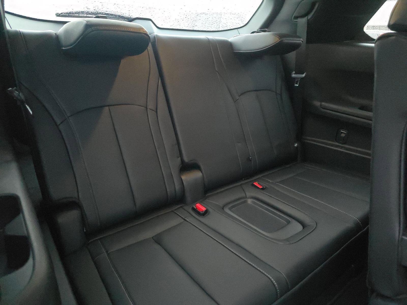 Certified 2025 INFINITI QX60 Luxe w/ Black Edition image 16