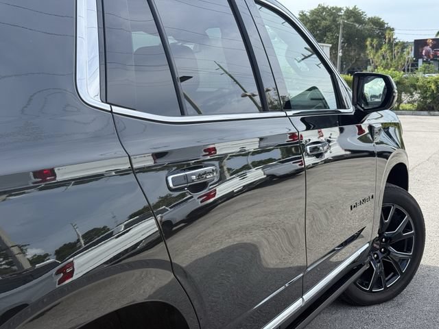 Used 2026 GMC Yukon Denali w/ Sun & Power Step Package AWD/4WD image 9