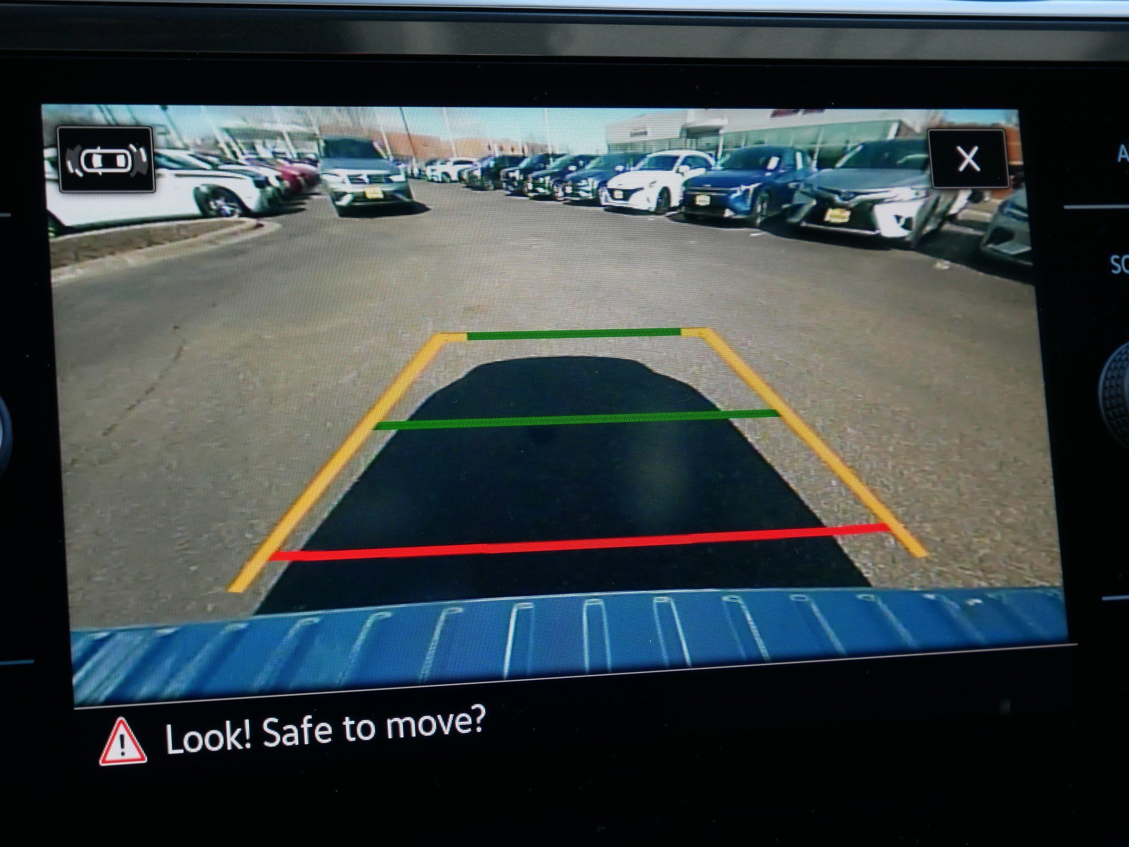 Certified 2023 Volkswagen Tiguan SE w/ Panoramic Sunroof Package image 33