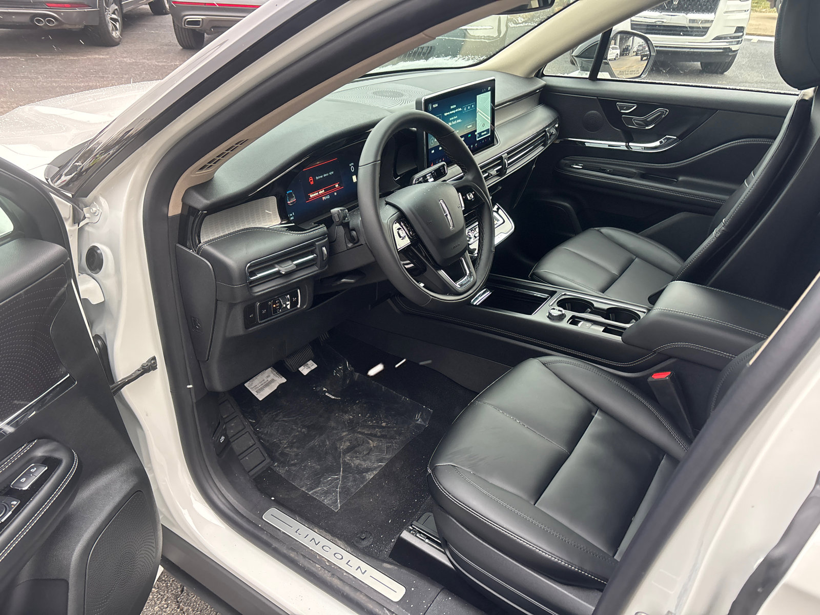 New 2026 Lincoln Corsair Premiere image 25