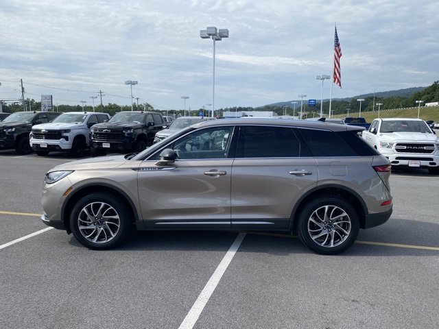 Used 2020 Lincoln Corsair AWD w/ Equipment Group 101A image 2