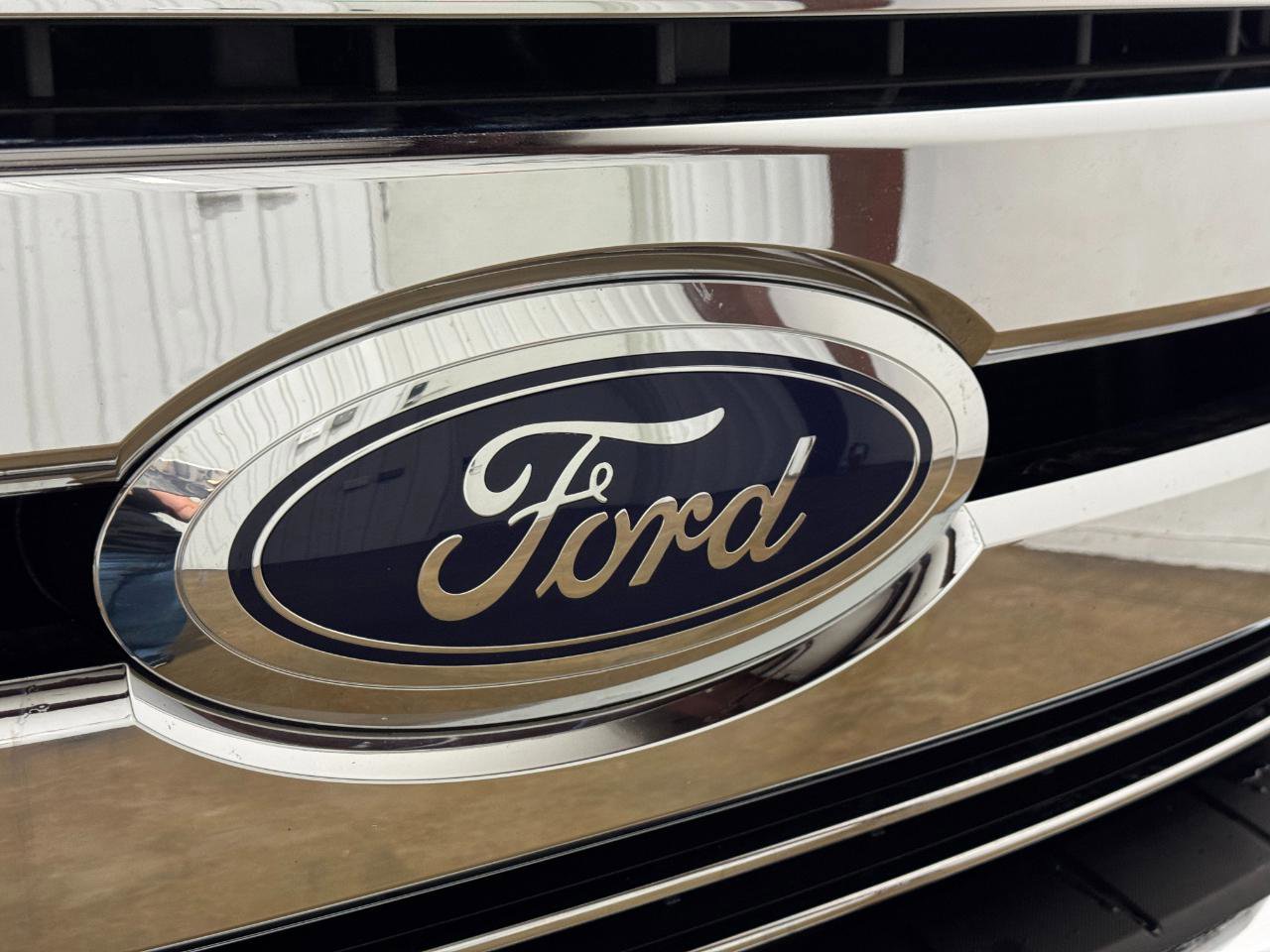 Used 2018 Ford F250 Lariat w/ FX4 Off-Road Package AWD/4WD image 54