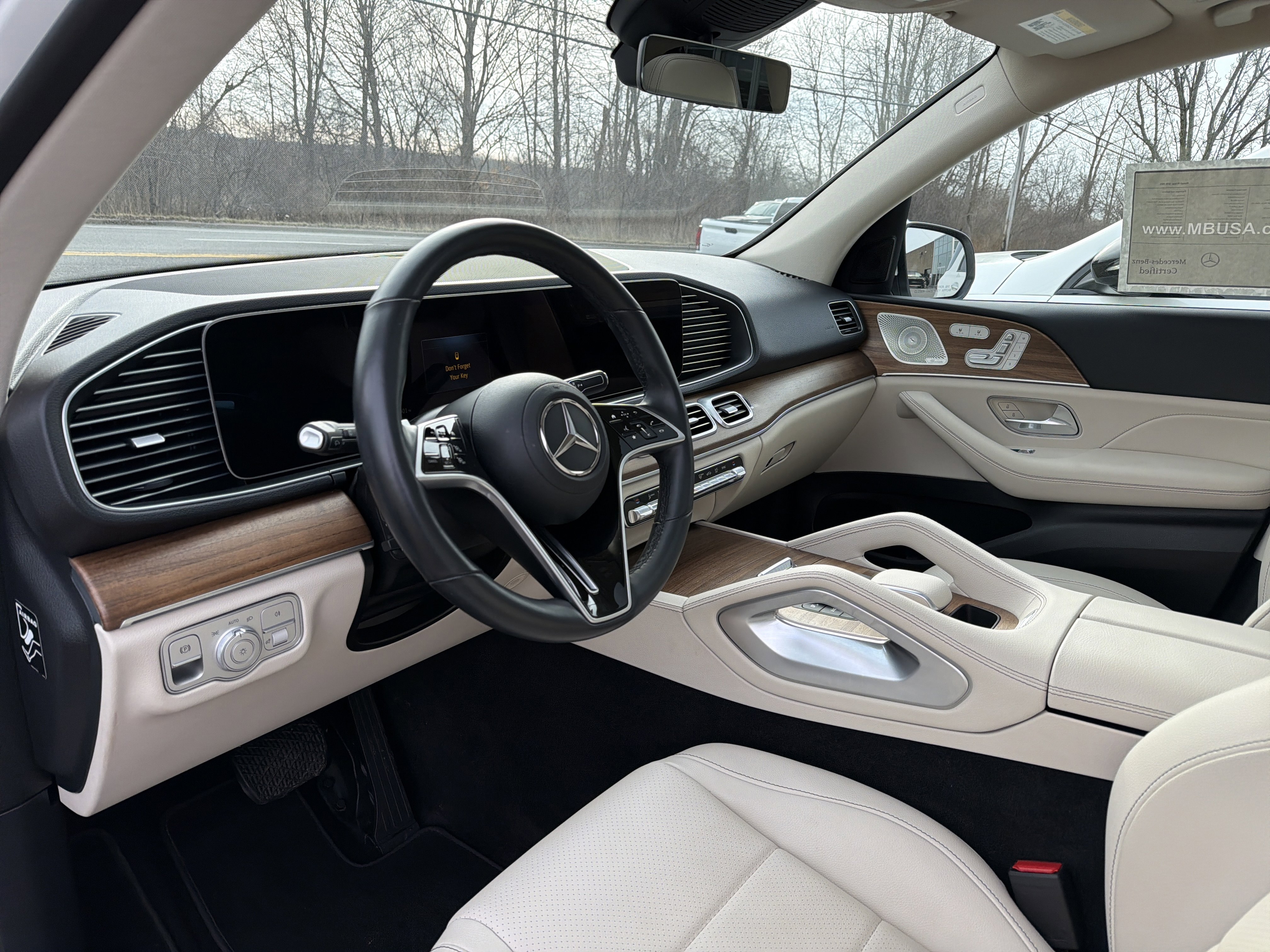 Certified 2024 Mercedes-Benz GLE 450 4MATIC image 9