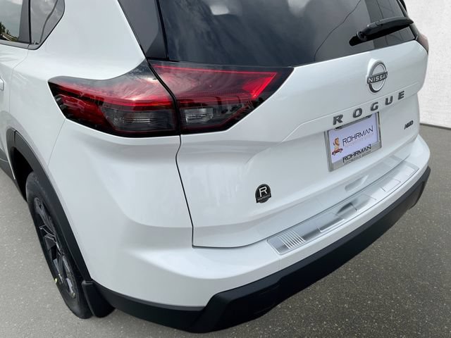 New 2026 Nissan Rogue SV w/ Cold Weather Package AWD/4WD image 30