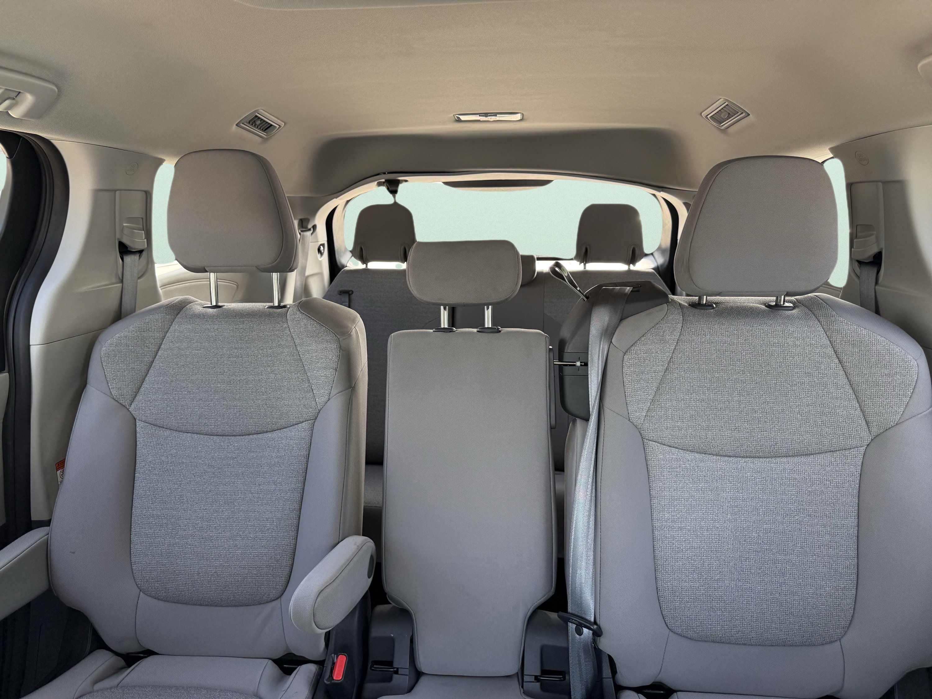 Used 2024 Toyota Sienna LE image 52