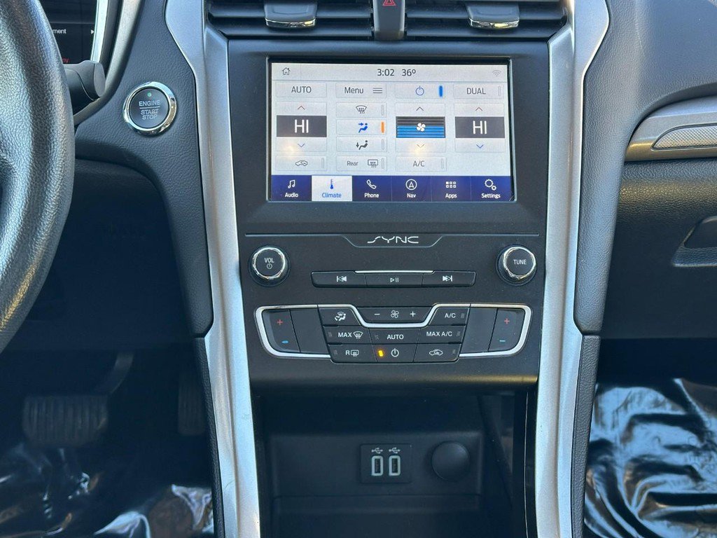 Used 2019 Ford Fusion SE image 13