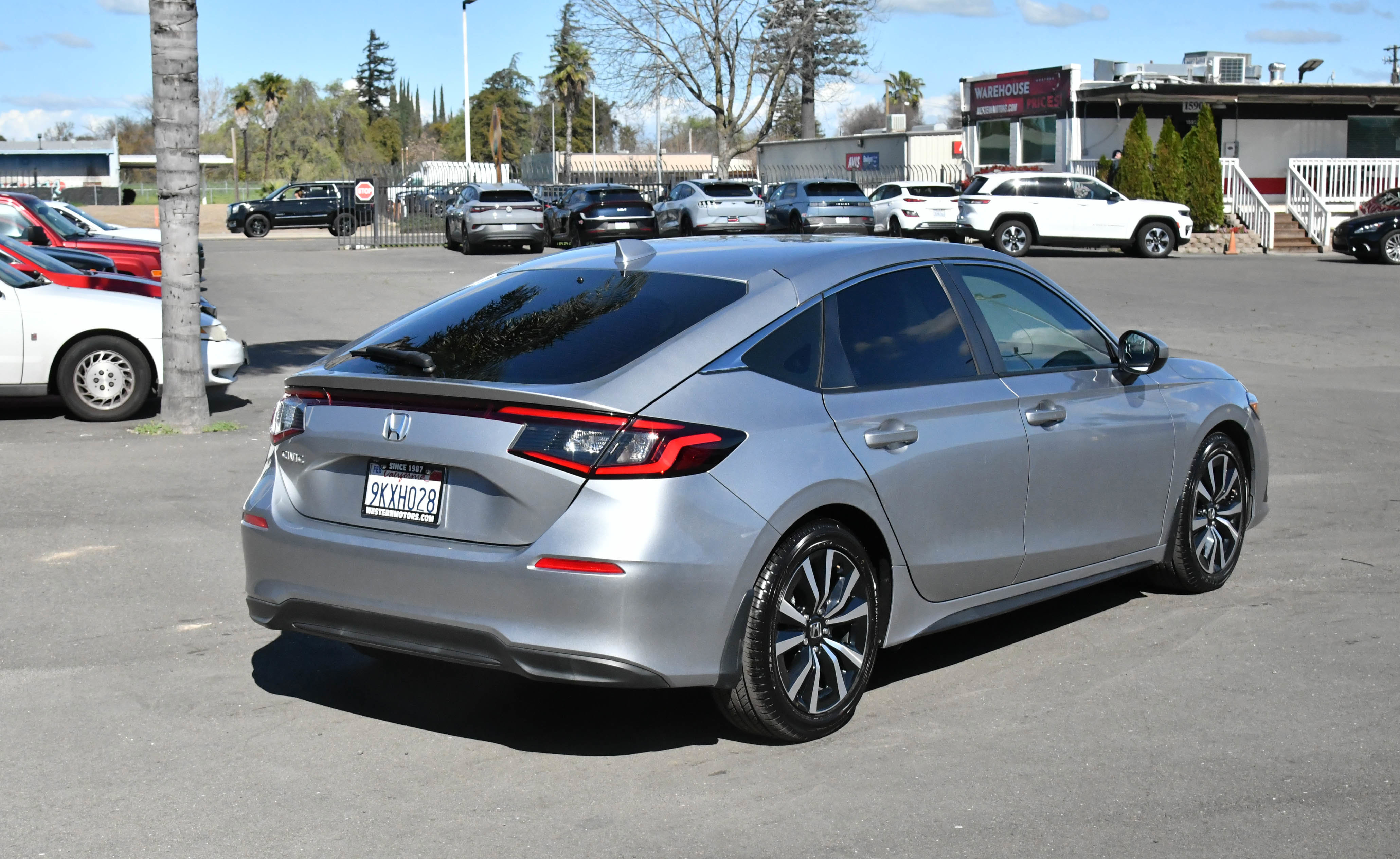 Used 2024 Honda Civic EX-L image 8