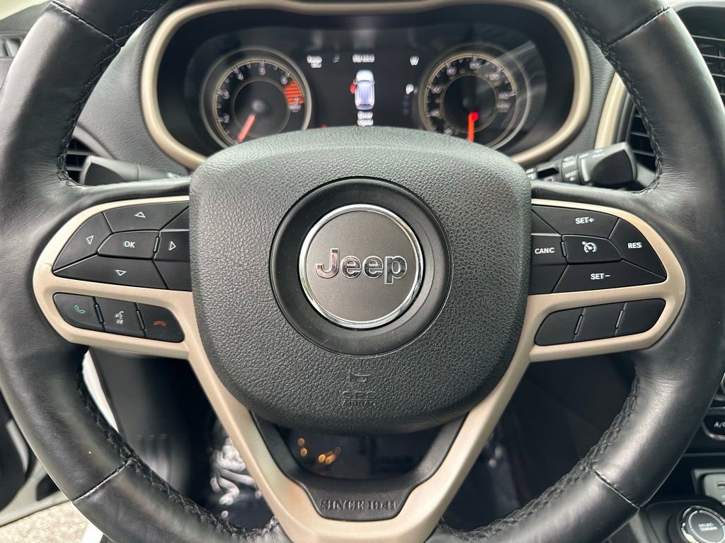 Used 2018 Jeep Cherokee Limited w/ High Altitude Package AWD/4WD image 27