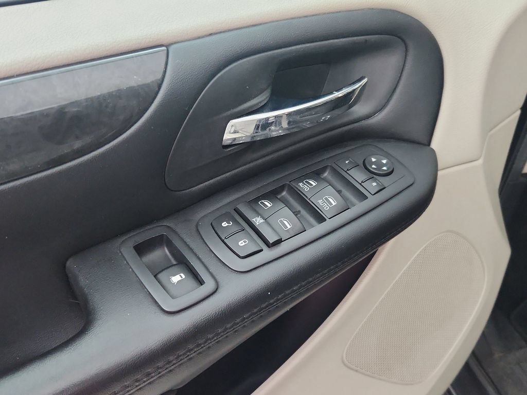 Certified 2019 Dodge Grand Caravan SE FWD image 23