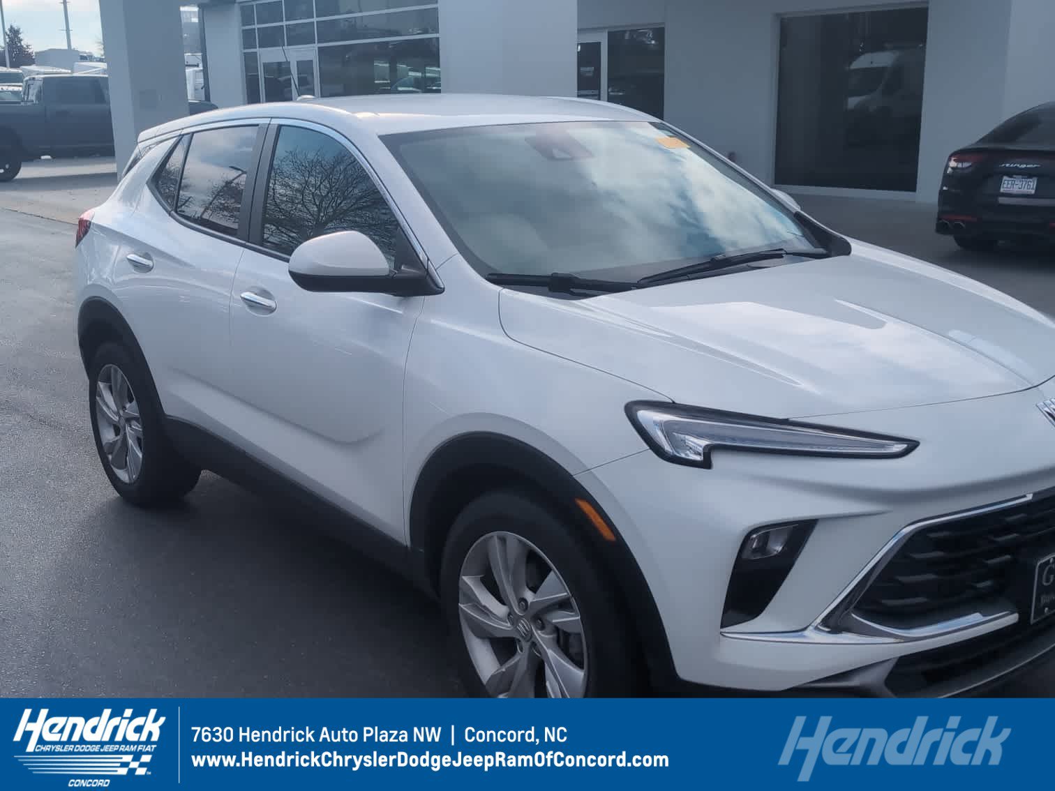 Used 2024 Buick Encore GX Preferred image 1