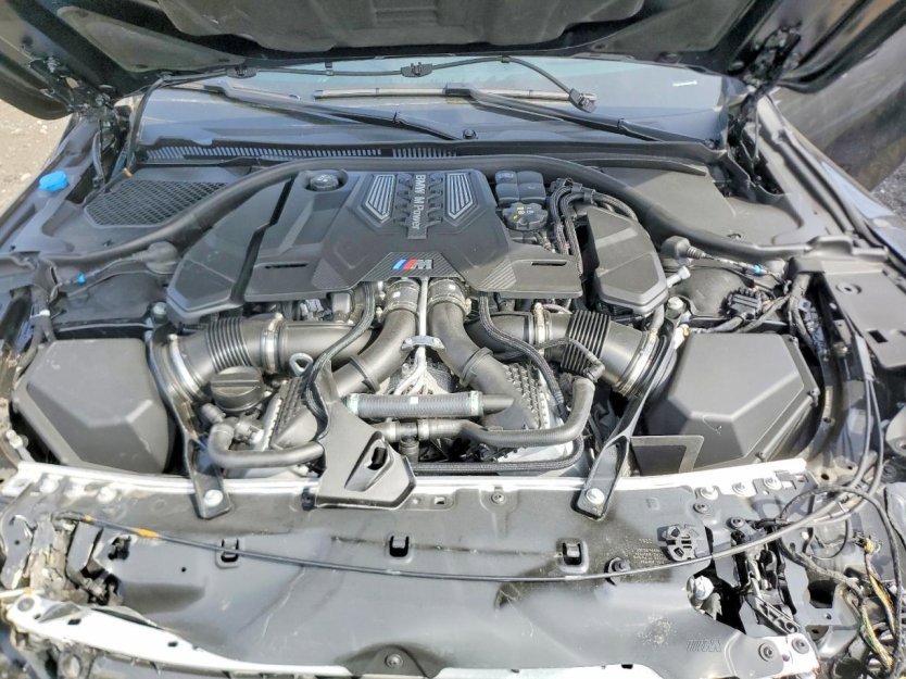 Used 2025 BMW M8 Competition image 9