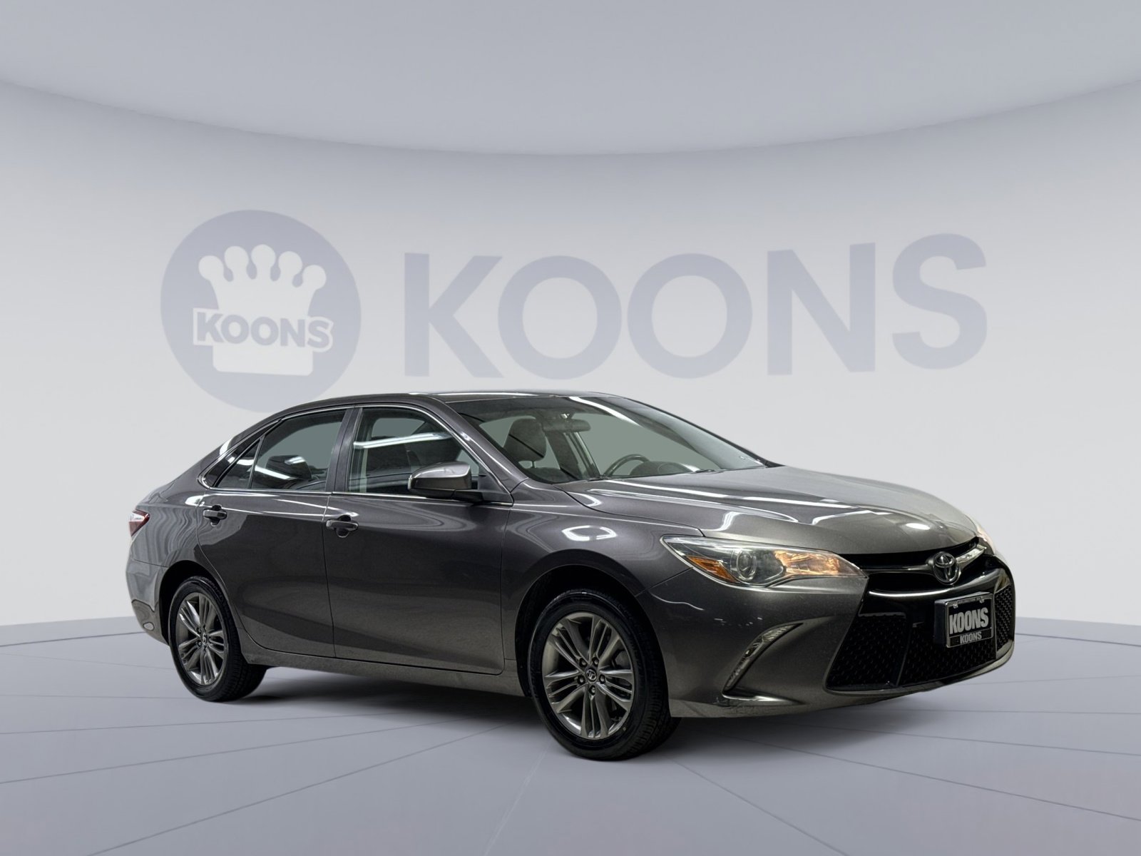 Used 2017 Toyota Camry SE image 14