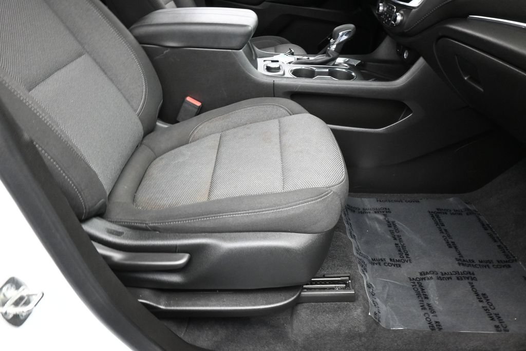 Used 2023 Chevrolet Traverse LT FWD image 44