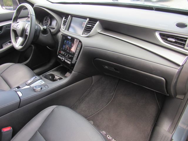 Used 2023 INFINITI QX50 Luxe FWD image 13