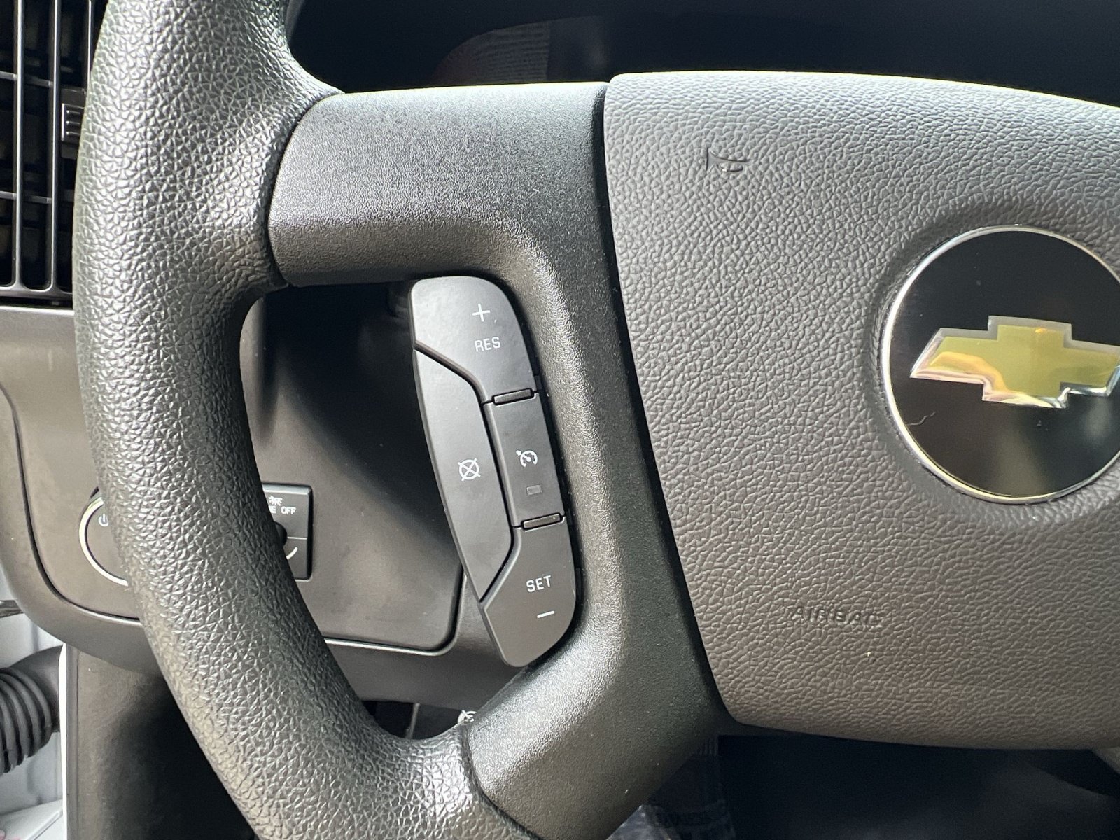 Used 2025 Chevrolet Express 3500 LT w/ LT Preferred Equipment Group RWD image 21