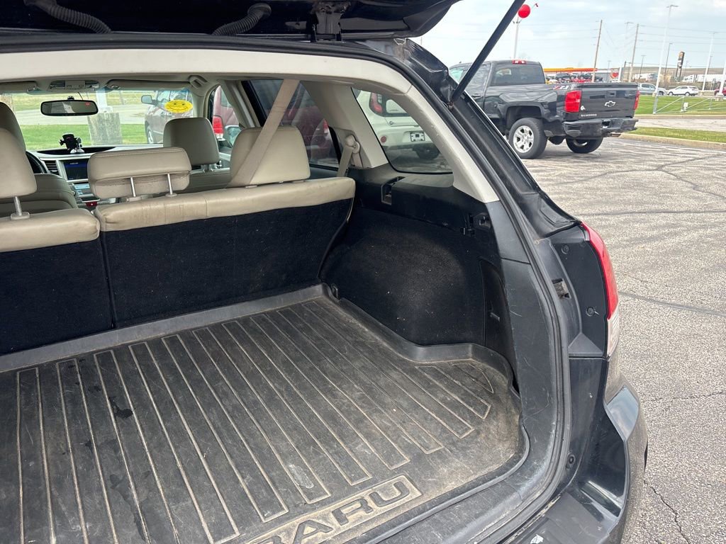 Used 2011 Subaru Outback 3.6R Limited image 9