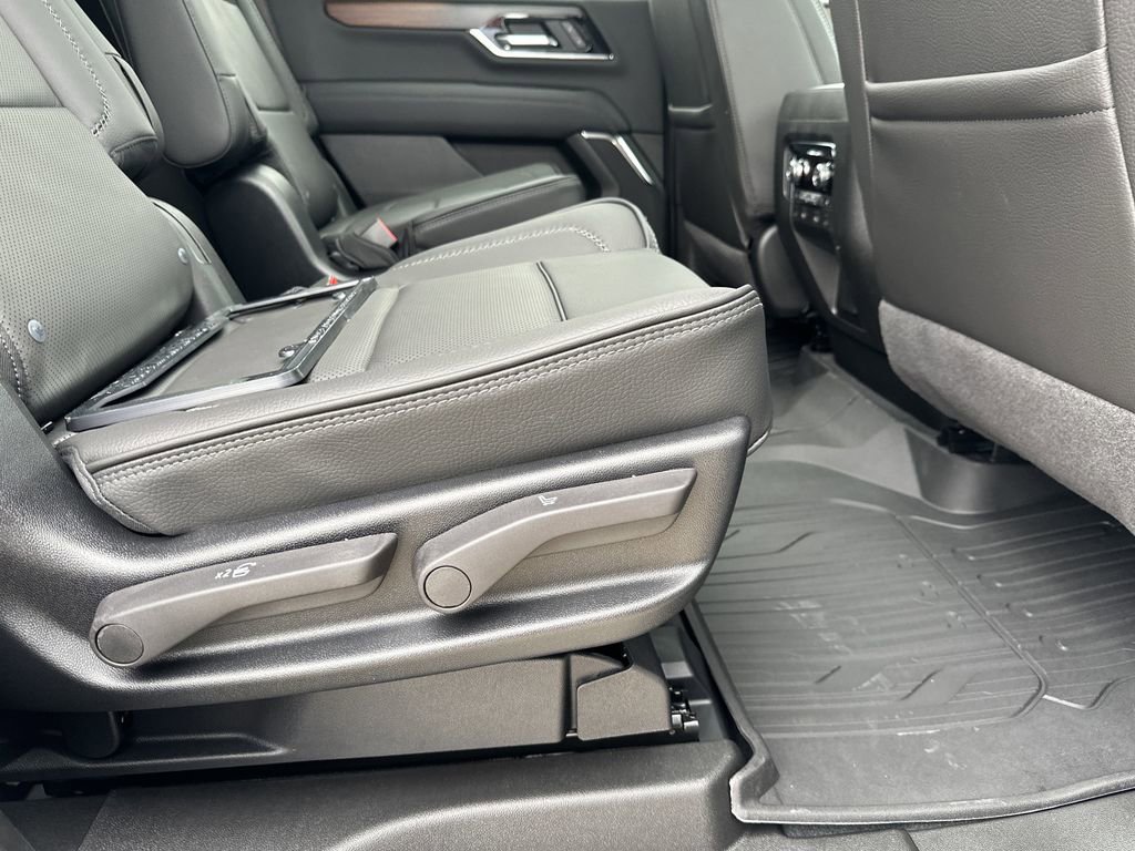New 2026 GMC Yukon Denali w/ Denali Reserve Package image 39