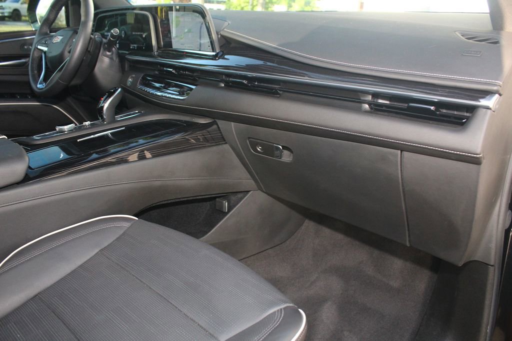 Used 2023 Cadillac Escalade Sport w/ Touring Package AWD/4WD image 28