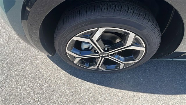 Used 2025 Kia Niro EX Touring image 8