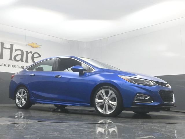 Used 2018 Chevrolet Cruze Premier FWD image 2