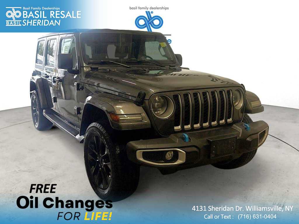 Used 2023 Jeep Wrangler Unlimited Sahara w/ Cold Weather Group AWD/4WD image 1