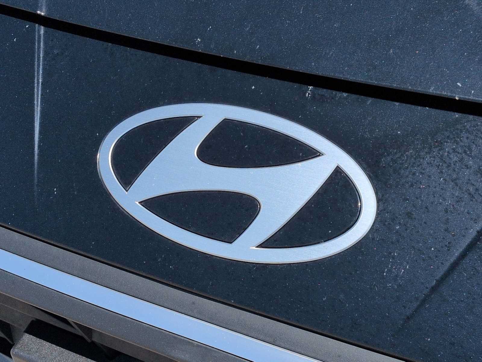 Certified 2024 Hyundai Elantra SEL FWD image 12