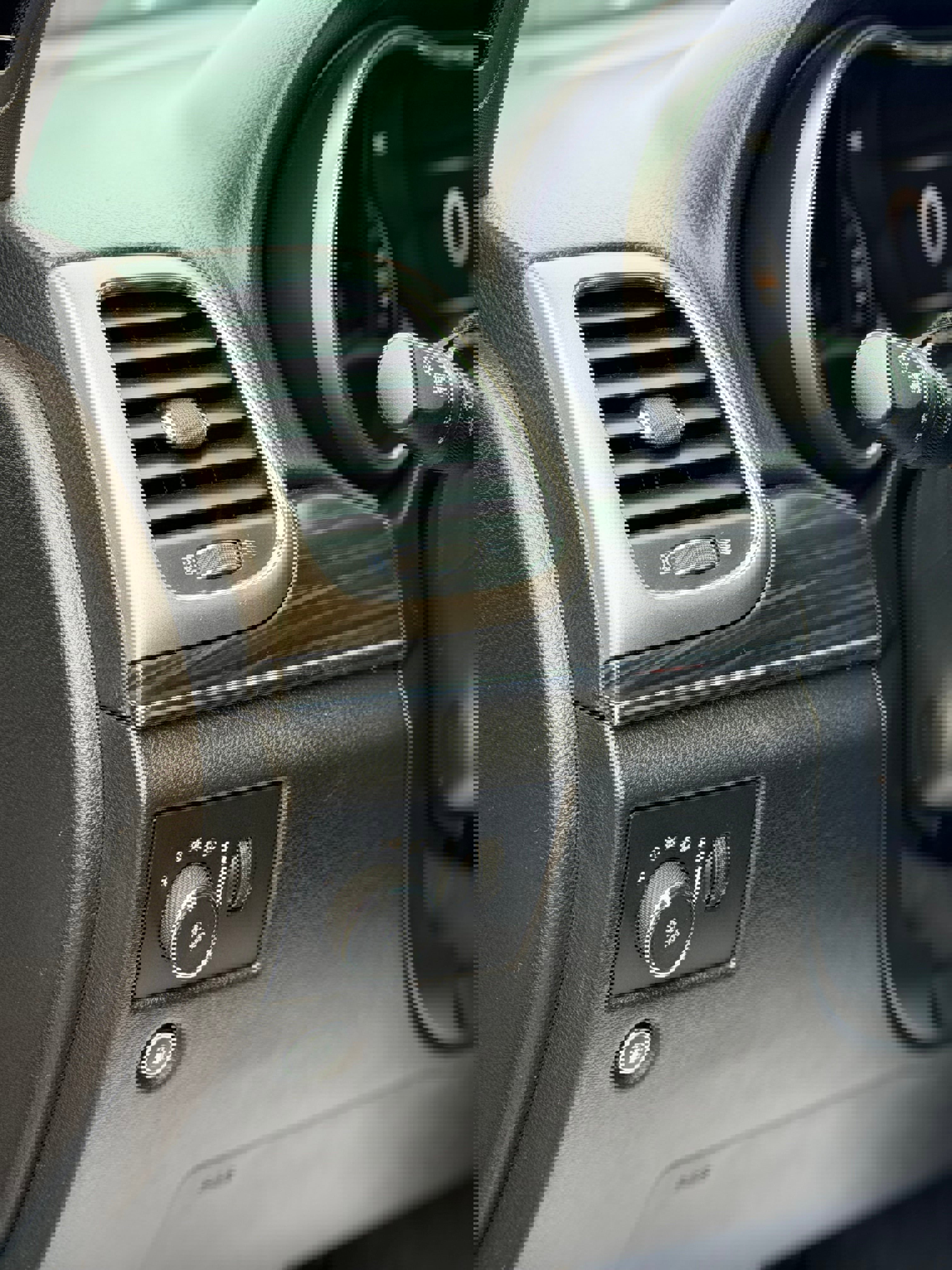 Used 2021 Jeep Grand Cherokee Limited image 13