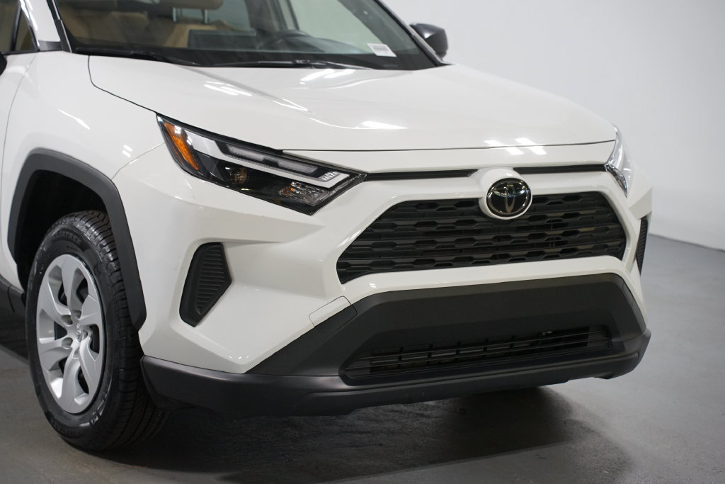 Certified 2023 Toyota RAV4 LE FWD image 4