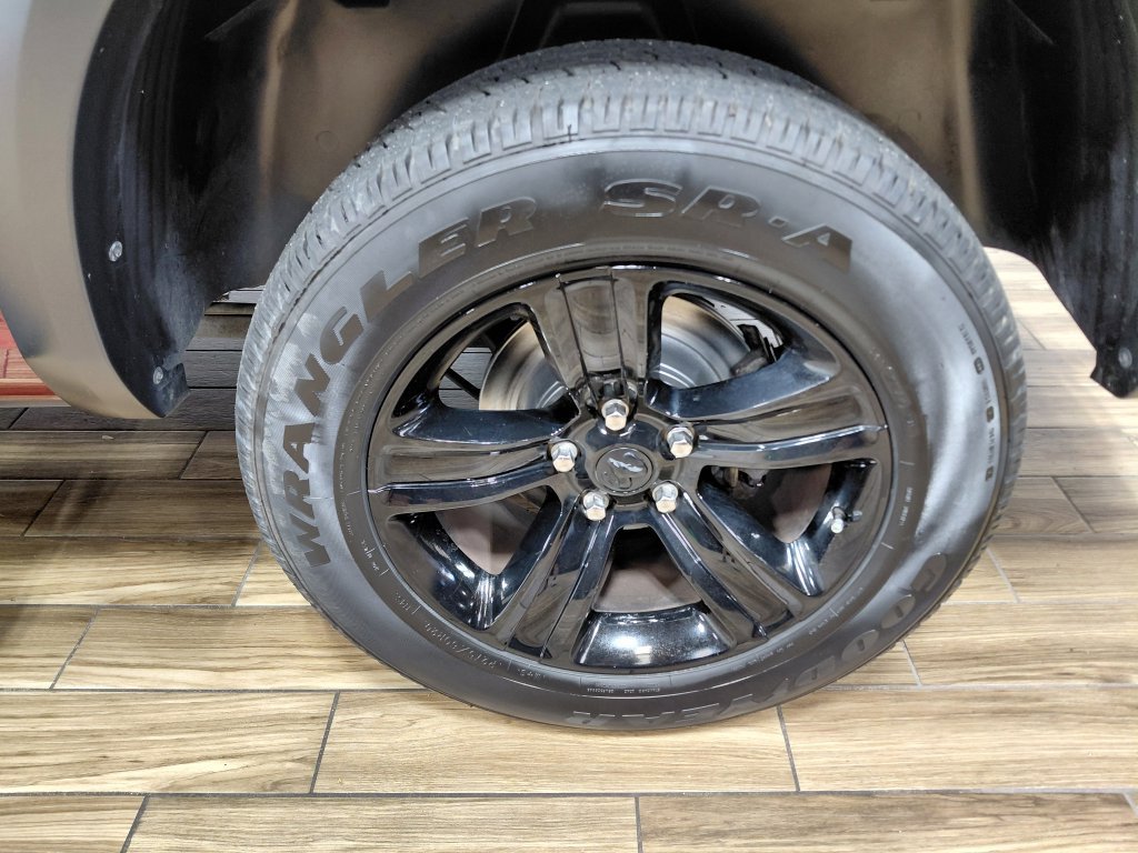 Used 2023 RAM 1500 Warlock AWD/4WD image 18