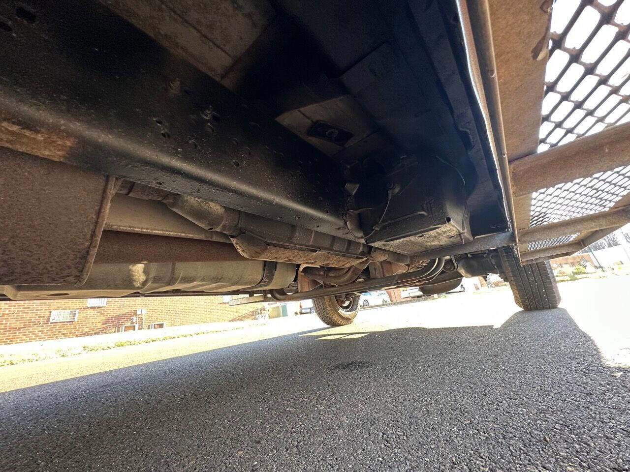 Used 2005 Ford E-350 and Econoline 350 XL image 39