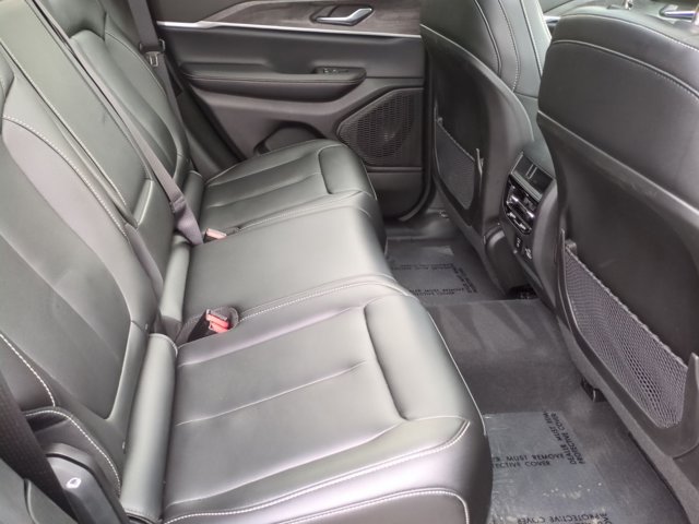 Used 2024 Jeep Grand Cherokee Limited w/ Black Appearance Package AWD/4WD image 21