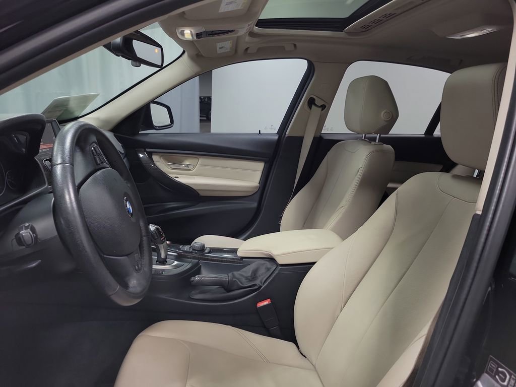 Used 2015 BMW 320i 320i image 13