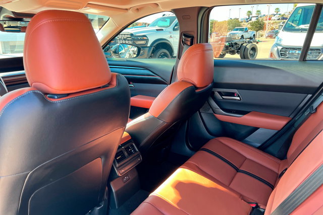 Used 2025 MAZDA CX-50 AWD 2.5 Turbo w/ Premium Pkg image 19