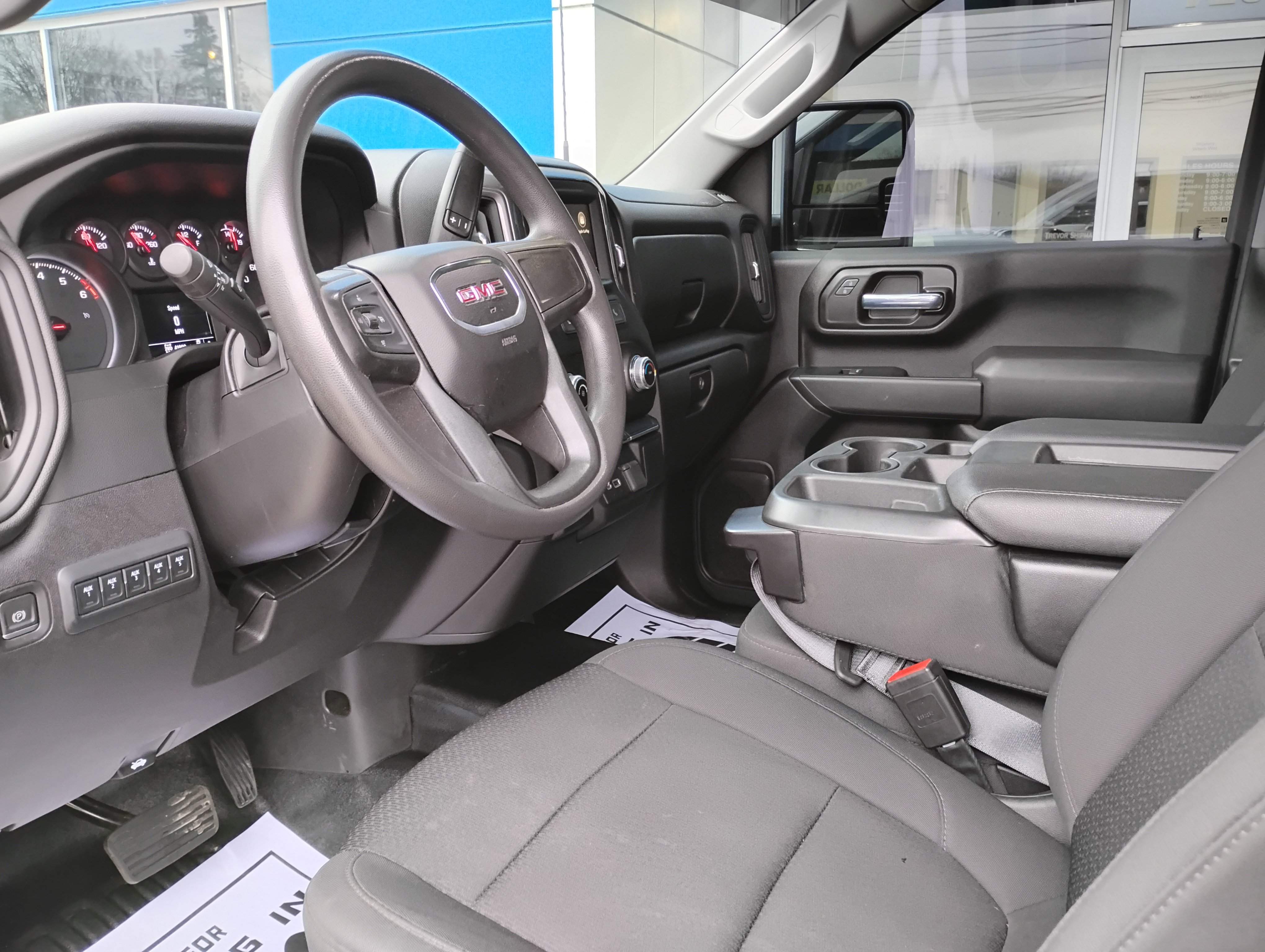 Used 2023 GMC Sierra 2500 Pro w/ Fleet Convenience Package image 11