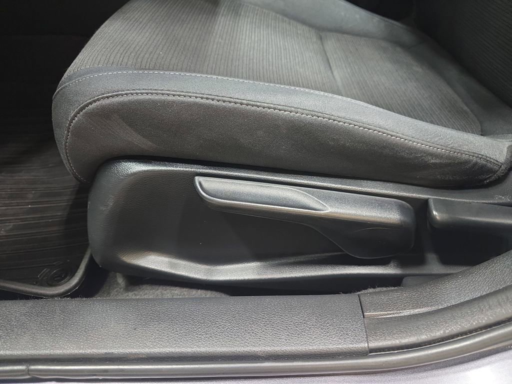 Used 2019 Honda Insight LX image 25