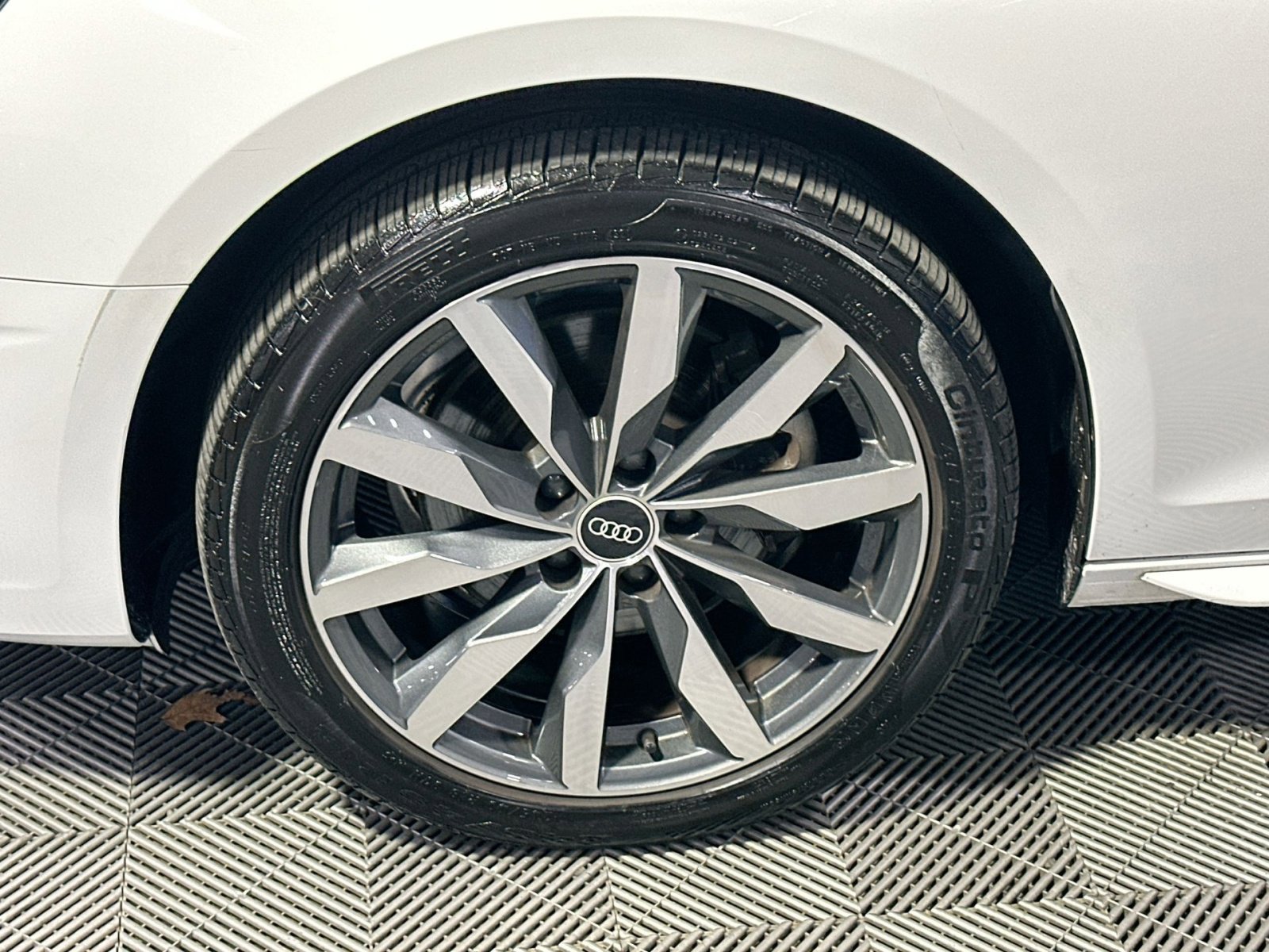 Used 2022 Audi A4 2.0T Premium w/ Convenience Package image 12