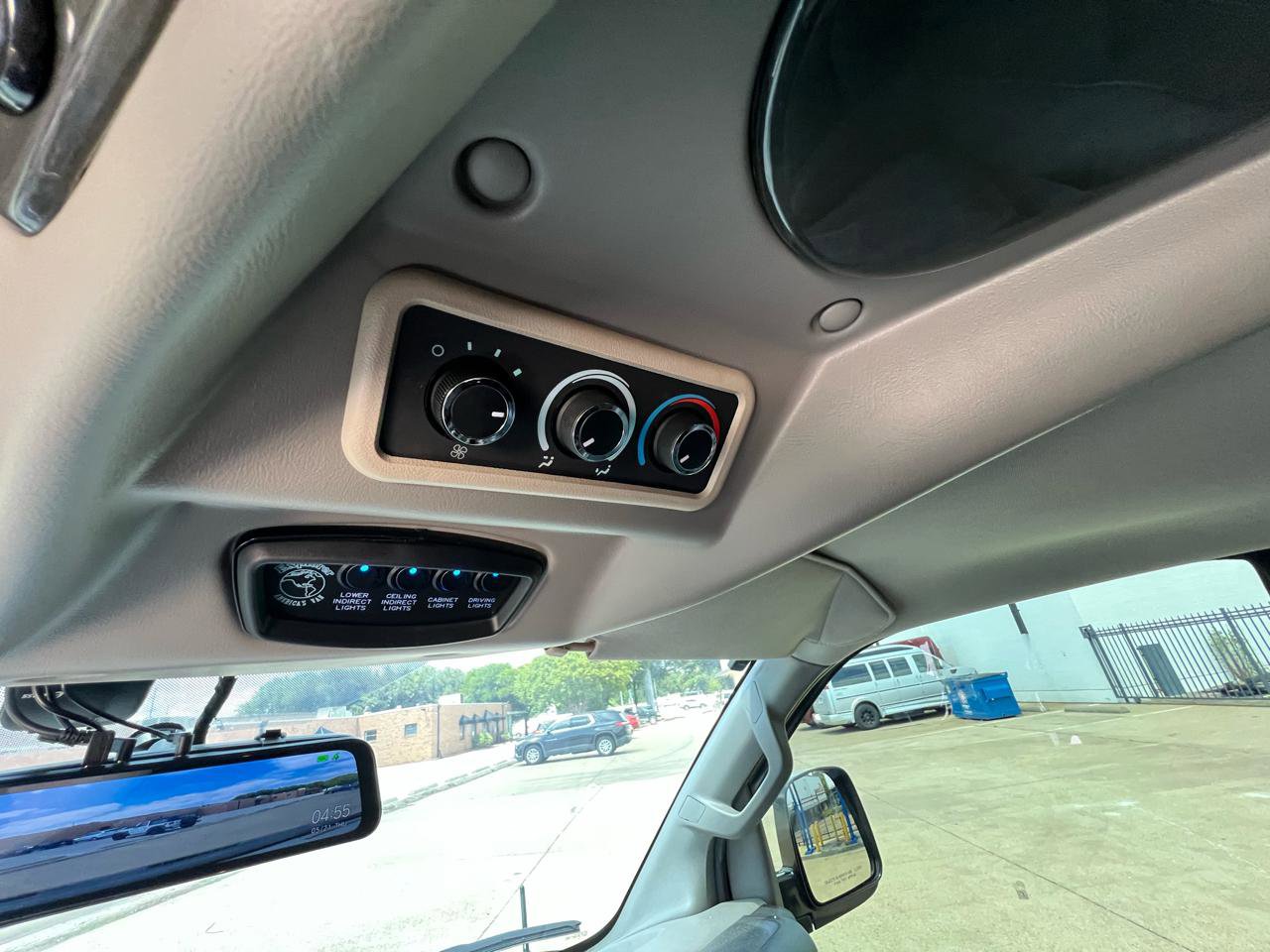 Used 2016 Chevrolet Express 2500 RWD image 29