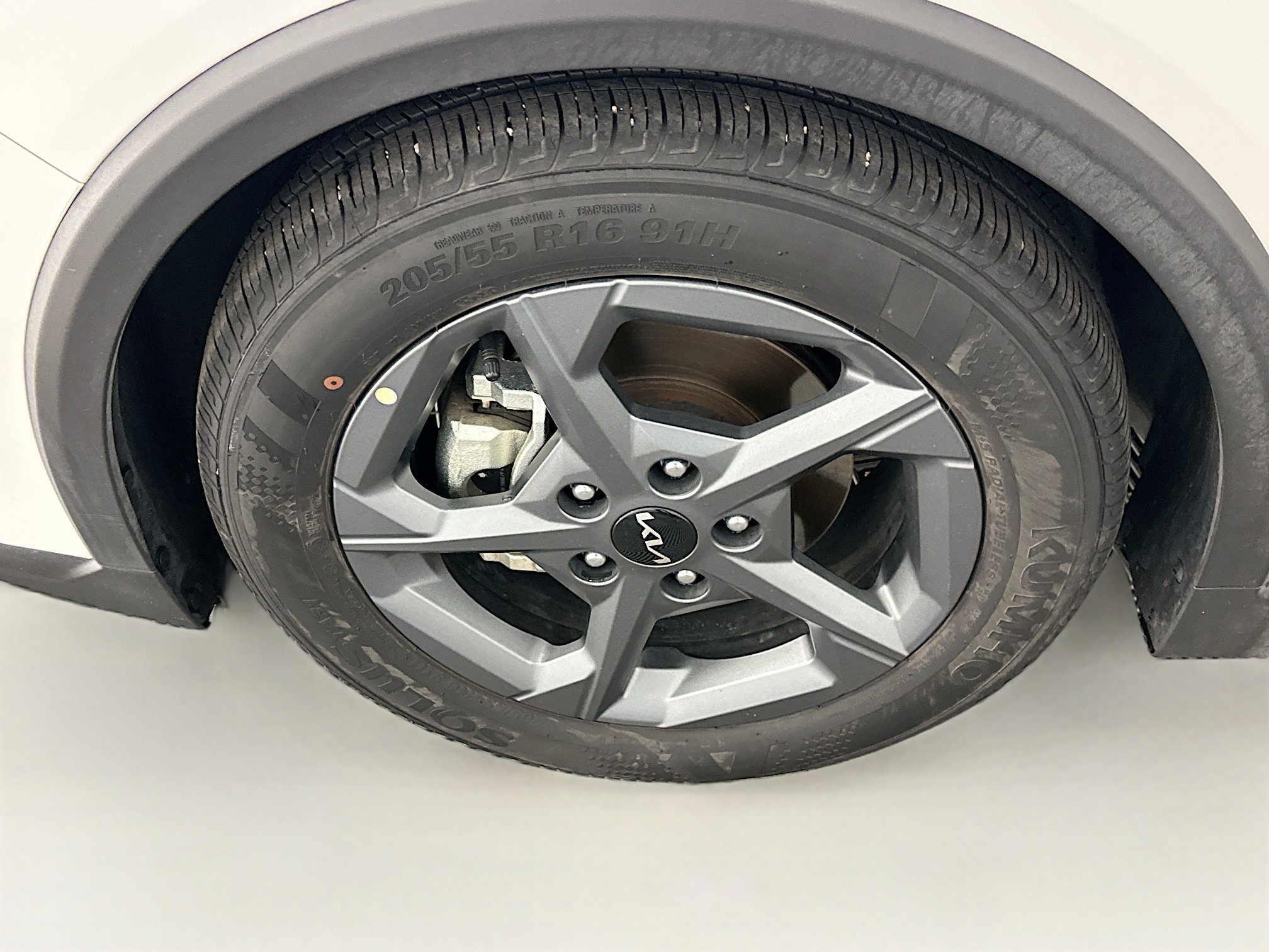 Used 2025 Kia K4 LXS image 11