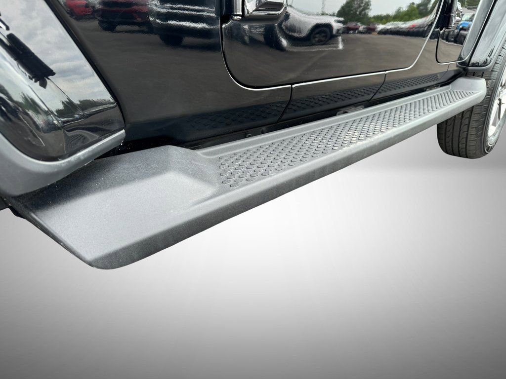 Used 2020 Jeep Wrangler Unlimited Sahara image 18