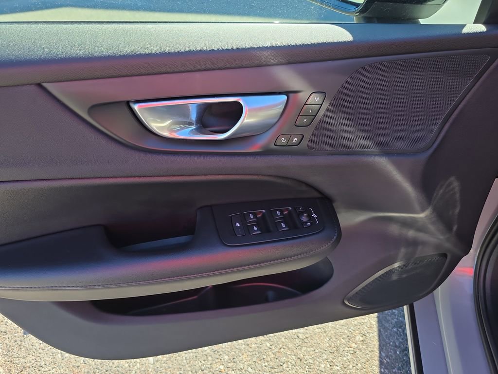 Certified 2024 Volvo S60 B5 Core image 19